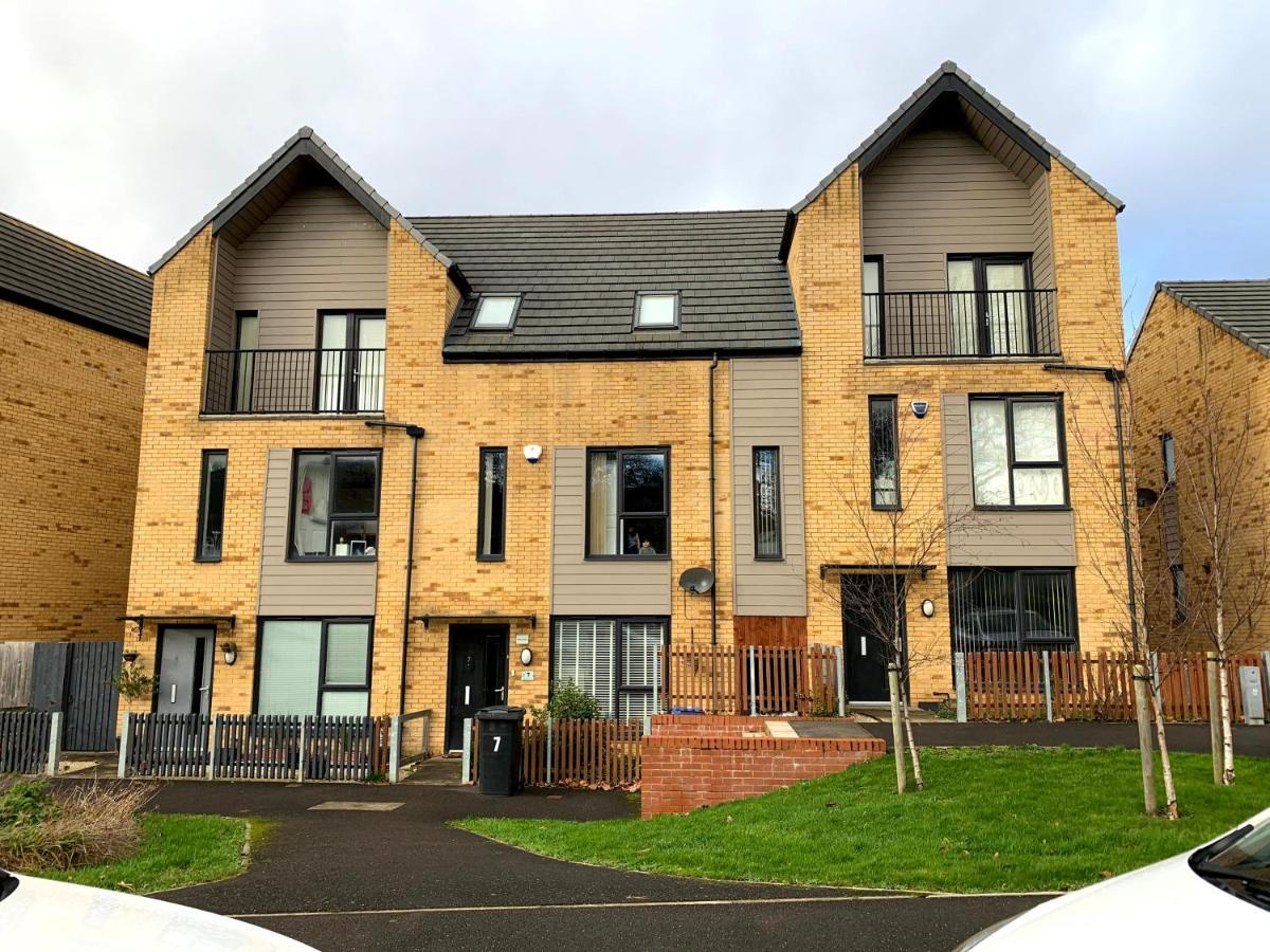 Sheffield City Centre , Free Wifi & Parking - Private Room - Shared House Ngoại thất bức ảnh