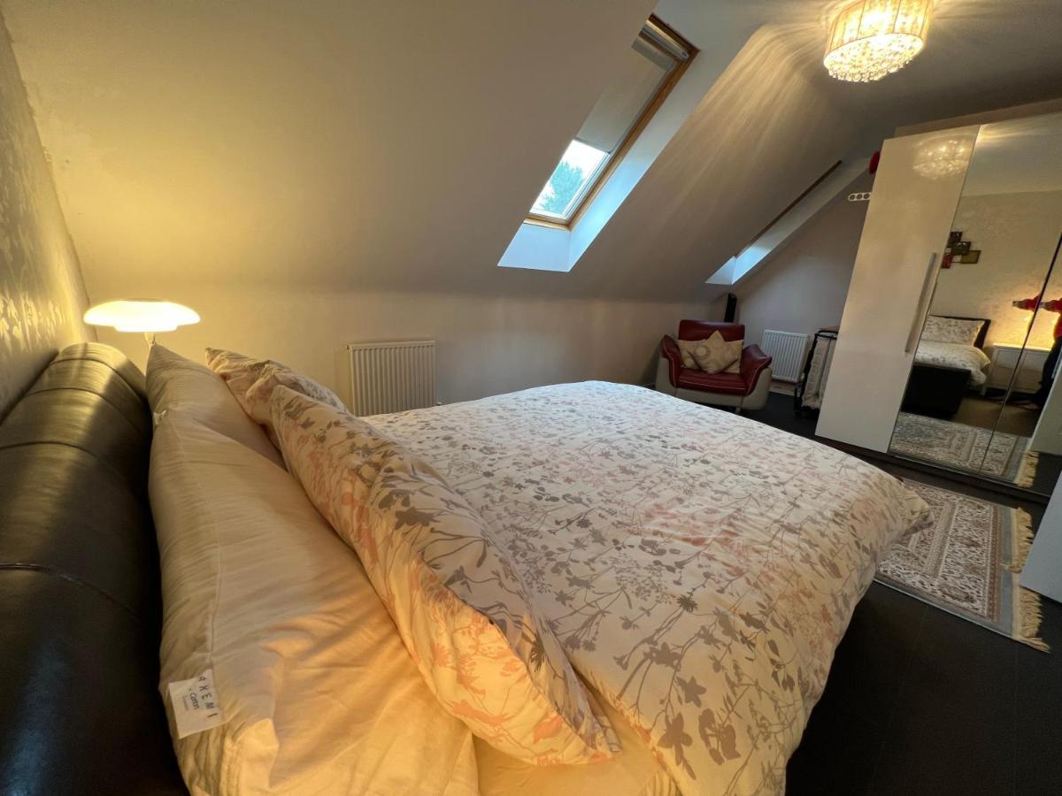 Sheffield City Centre , Free Wifi & Parking - Private Room - Shared House Ngoại thất bức ảnh